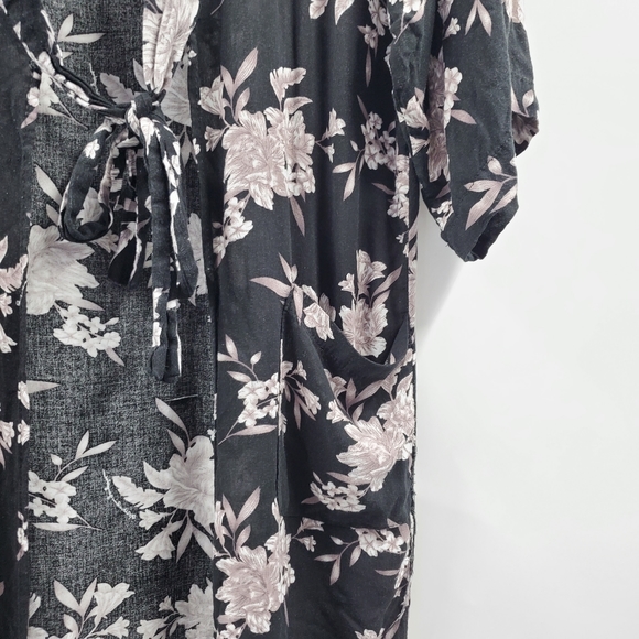 Spiritual Gangster Black Cream Maya Kimono Floral - Picture 3 of 6